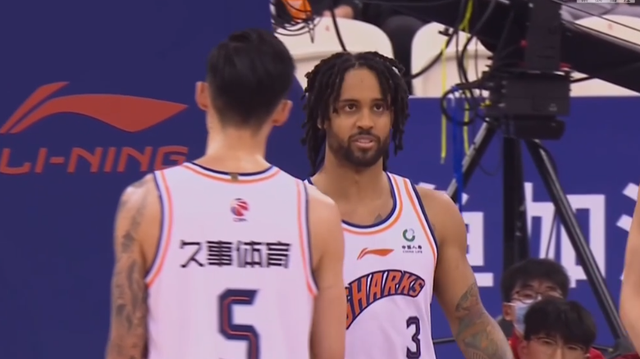 Kaiyun-美国队引发争议！，Ning官方宣布败北新规观众掌声雷动(美国队故意输球)