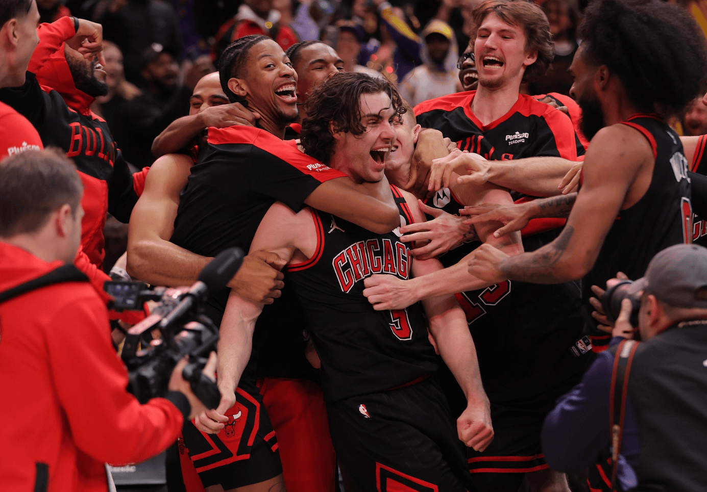 开云体育-今晨NBA常规赛传出新动向，芝加哥公牛豪取连胜，管理层表态——震撼外界，心理建设被强调的简单介绍